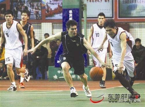 草根球队战胜职业球队不仅赢得总冠军更预示中国男篮的崛起!