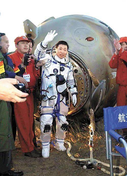 2022世界杯买球入口:杨立伟、唐一华、张伯南等被聘为中国载人航天工程副总设计师